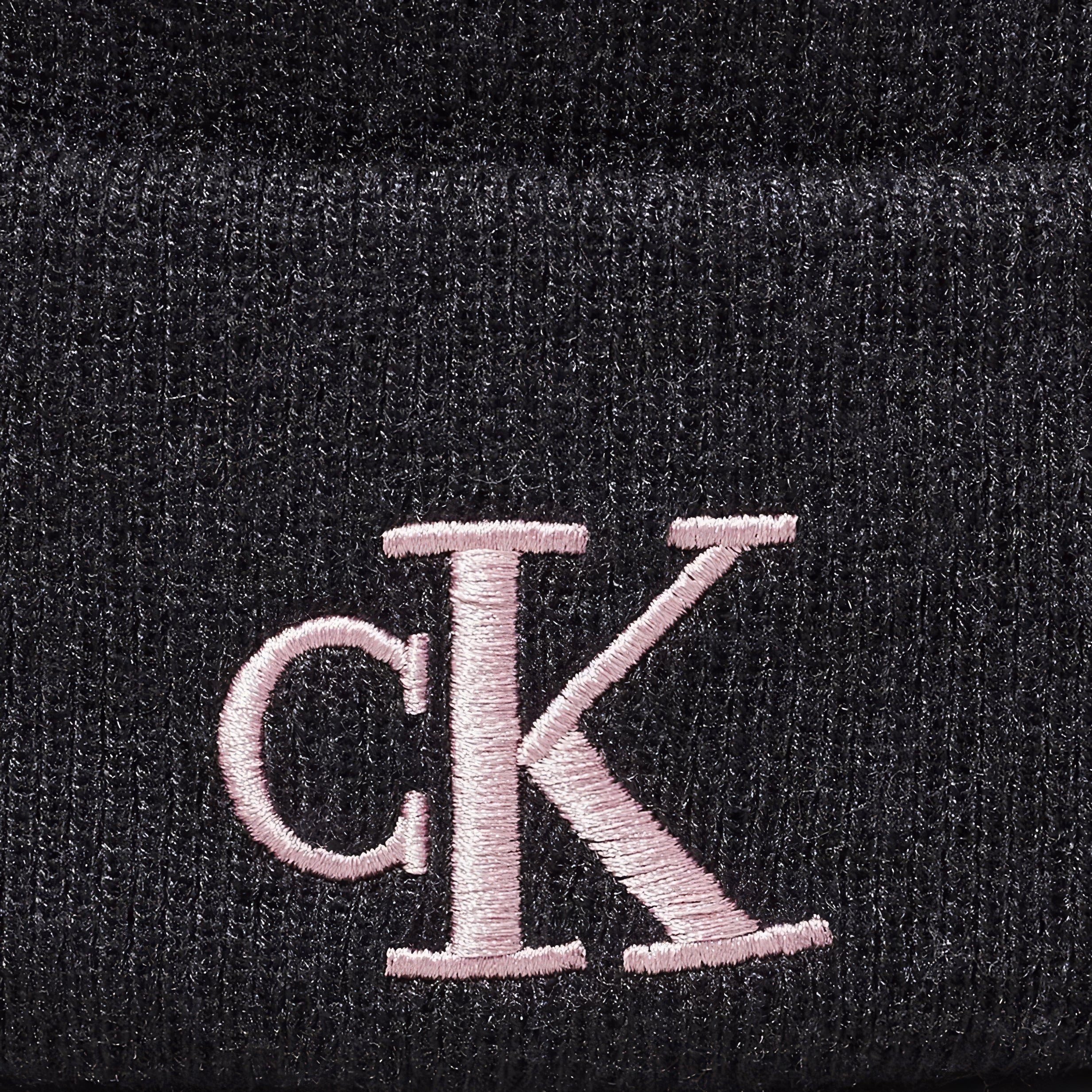 CALVIN KLEIN