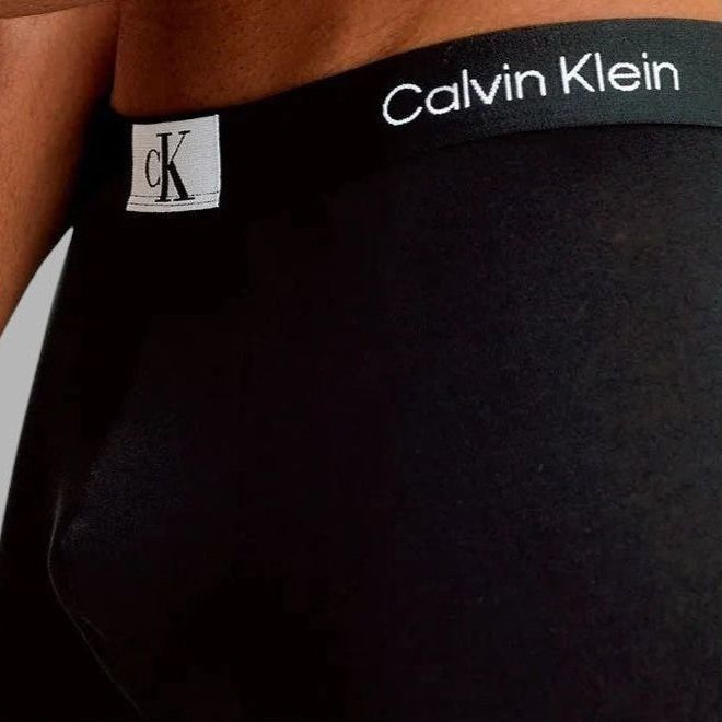 CALVIN KLEIN