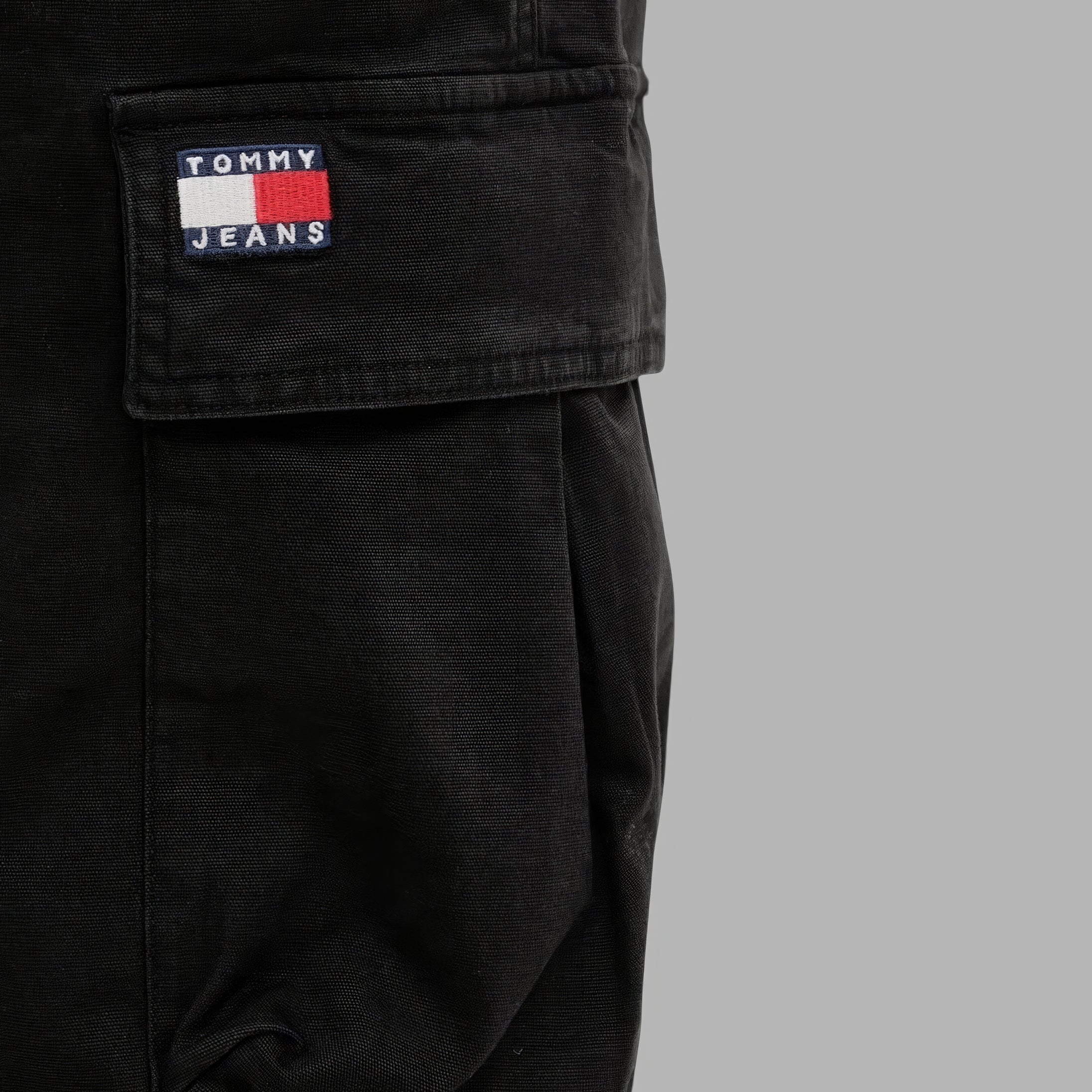 TOMMY HILFIGER JEANS