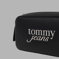TOMMY JEANS