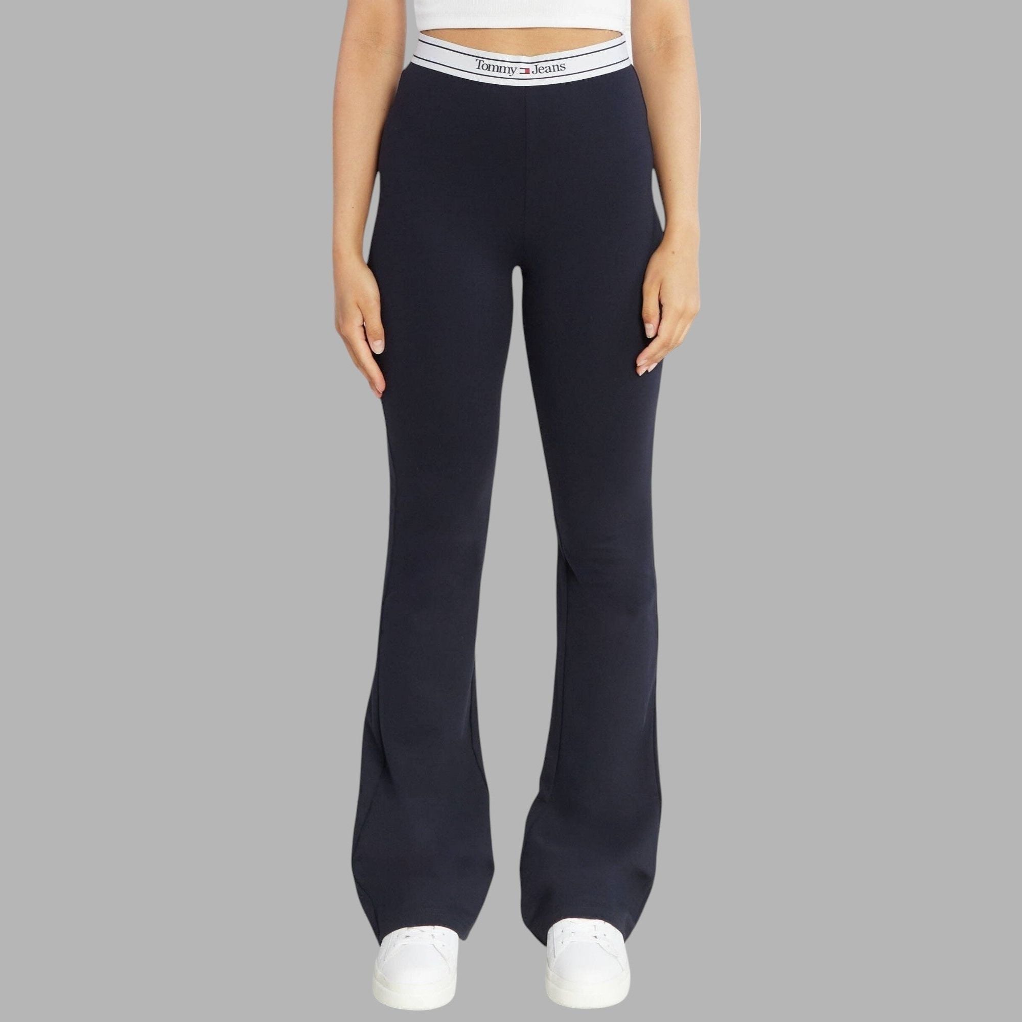 TOMMY HILFIGER JEANS